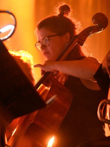 Cari Cari am Acoustic Lakeside 2026