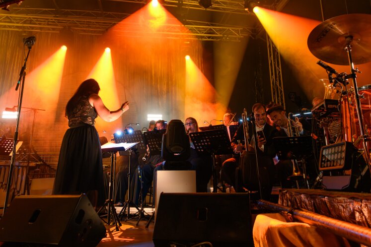 Cari Cari am Acoustic Lakeside 2026