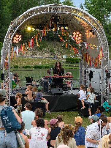 Mira Perusich am Acousic Lakeside 2026
