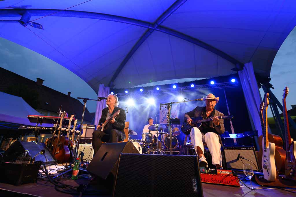 SIR Oliver Mally Group & Peter Schneider, feat. Martin Gesselberger