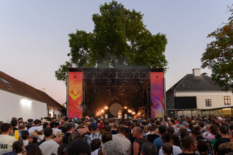 Cari Cari am picture on Festival 2026 Bildein