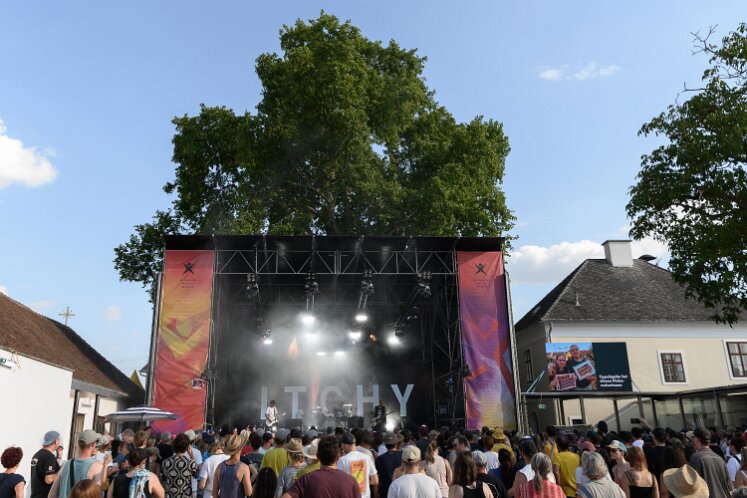 ITCHY am picture on Festival 2026 Bildein