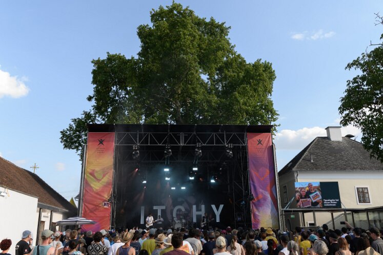 ITCHY am picture on Festival 2026 Bildein